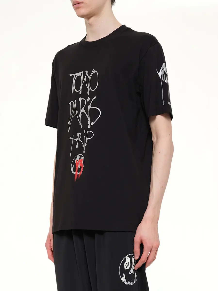 Y-3 City Graphic T-shirt in Black/red | Thumbnail 3