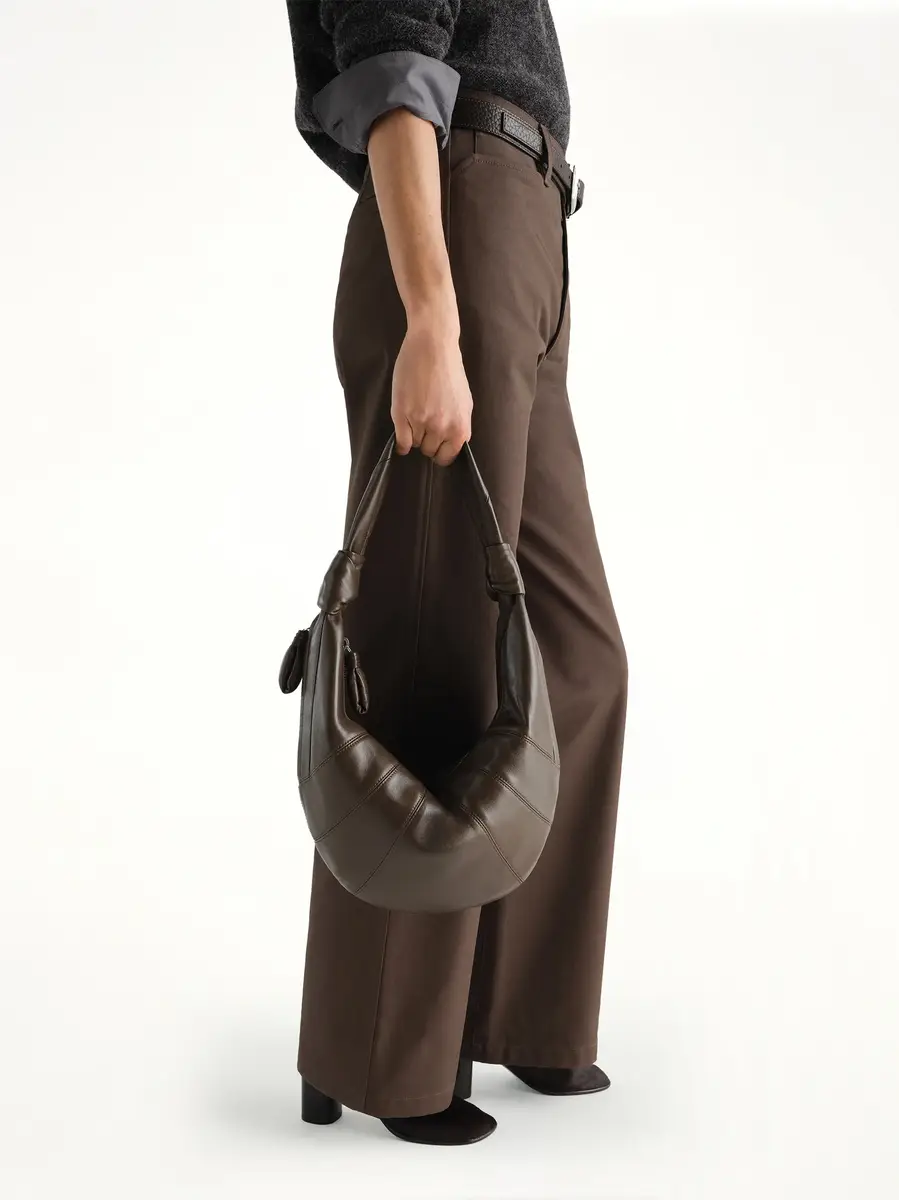 Lemaire Fortune Croissant Soft Nappa Leather Bag in Otter | Thumbnail 4 Lemaire Fortune Croissant Soft Nappa Leather Bag in Otter | Thumbnail 4