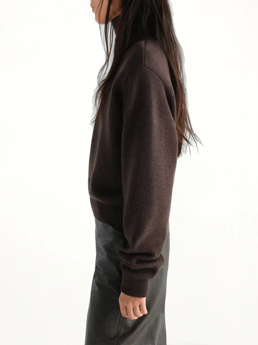 Lemaire Short Sweatshirt in Ganache | Thumbnail 3 Lemaire Short Sweatshirt in Ganache | Thumbnail 3