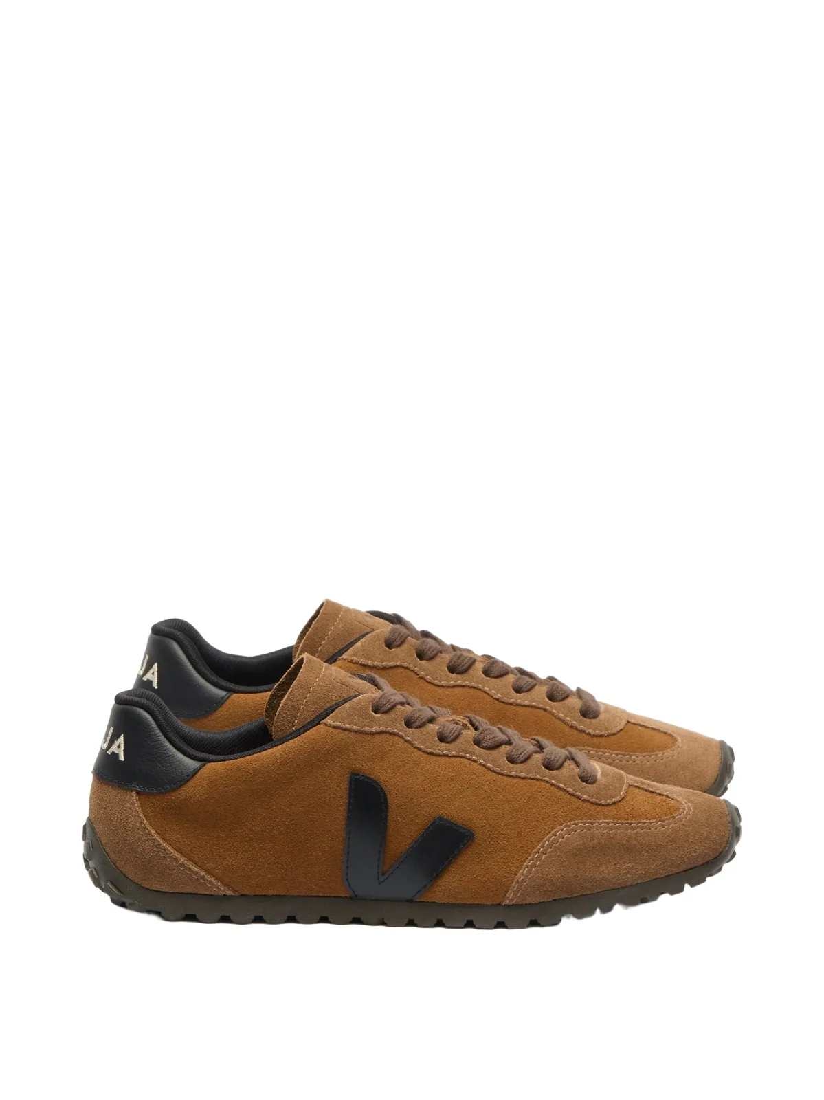 Veja GT Leather Sneaker in Cognac/black