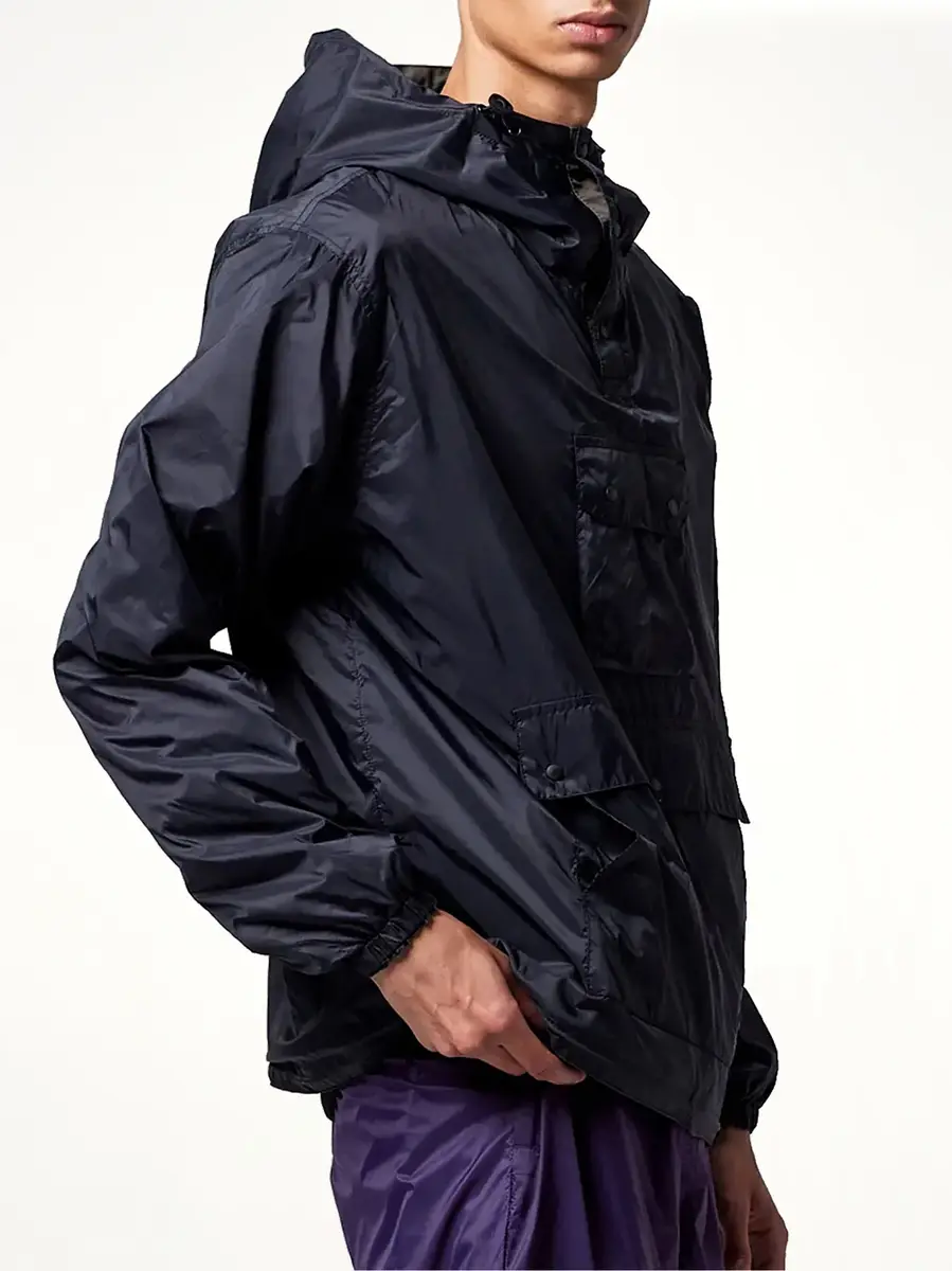 TAION Non Down Mountain Reversible Anorak in Black/dark Olive | Thumbnail 3 TAION Non Down Mountain Reversible Anorak in Black/dark Olive | Thumbnail 3