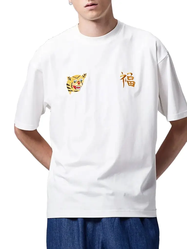 Front Side Embroidery Tiger T-shirt in Off White Front Side Embroidery Tiger T-shirt in Off White