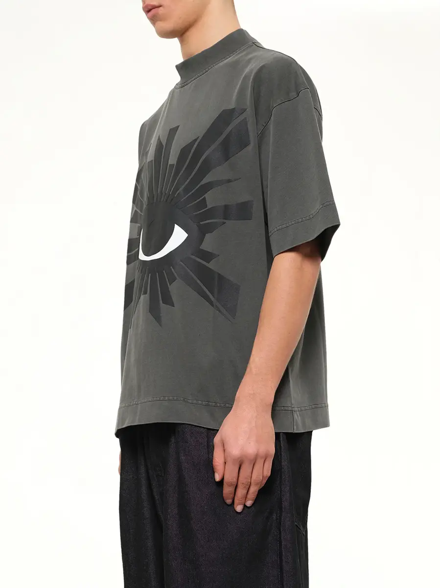 HOUSE OF ERRORS All Seeing T-shirt in Sable | Thumbnail 3