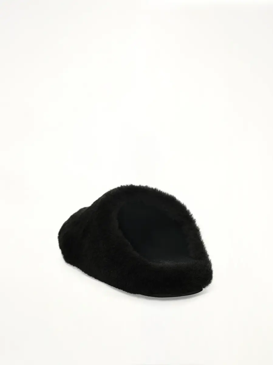 Givenchy 4G Shearling Slip On | Thumbnail 3 Givenchy 4G Shearling Slip On | Thumbnail 3