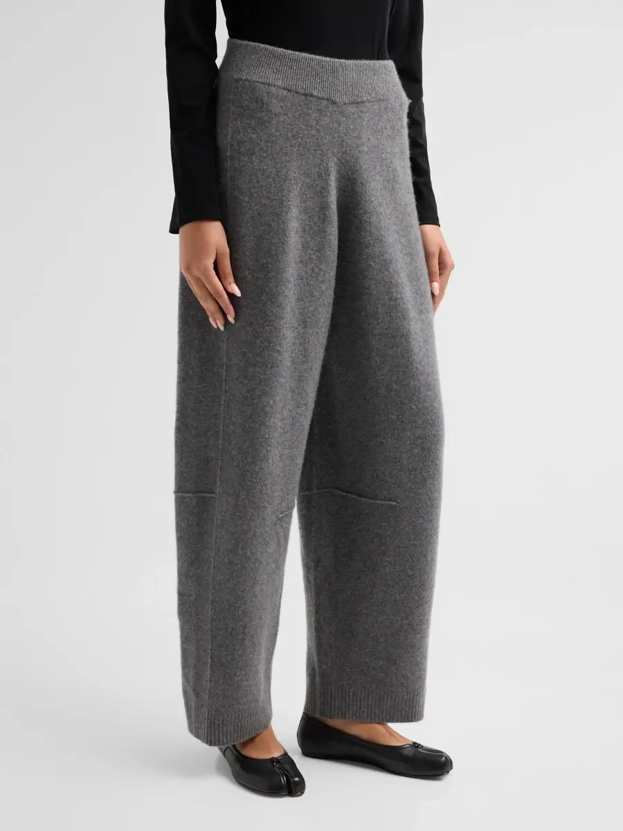 Guest In Residence Women's Wool-Cashmere Knit Barrel-Leg Pants | Thumbnail 4 Guest In Residence Women's Wool-Cashmere Knit Barrel-Leg Pants | Thumbnail 4