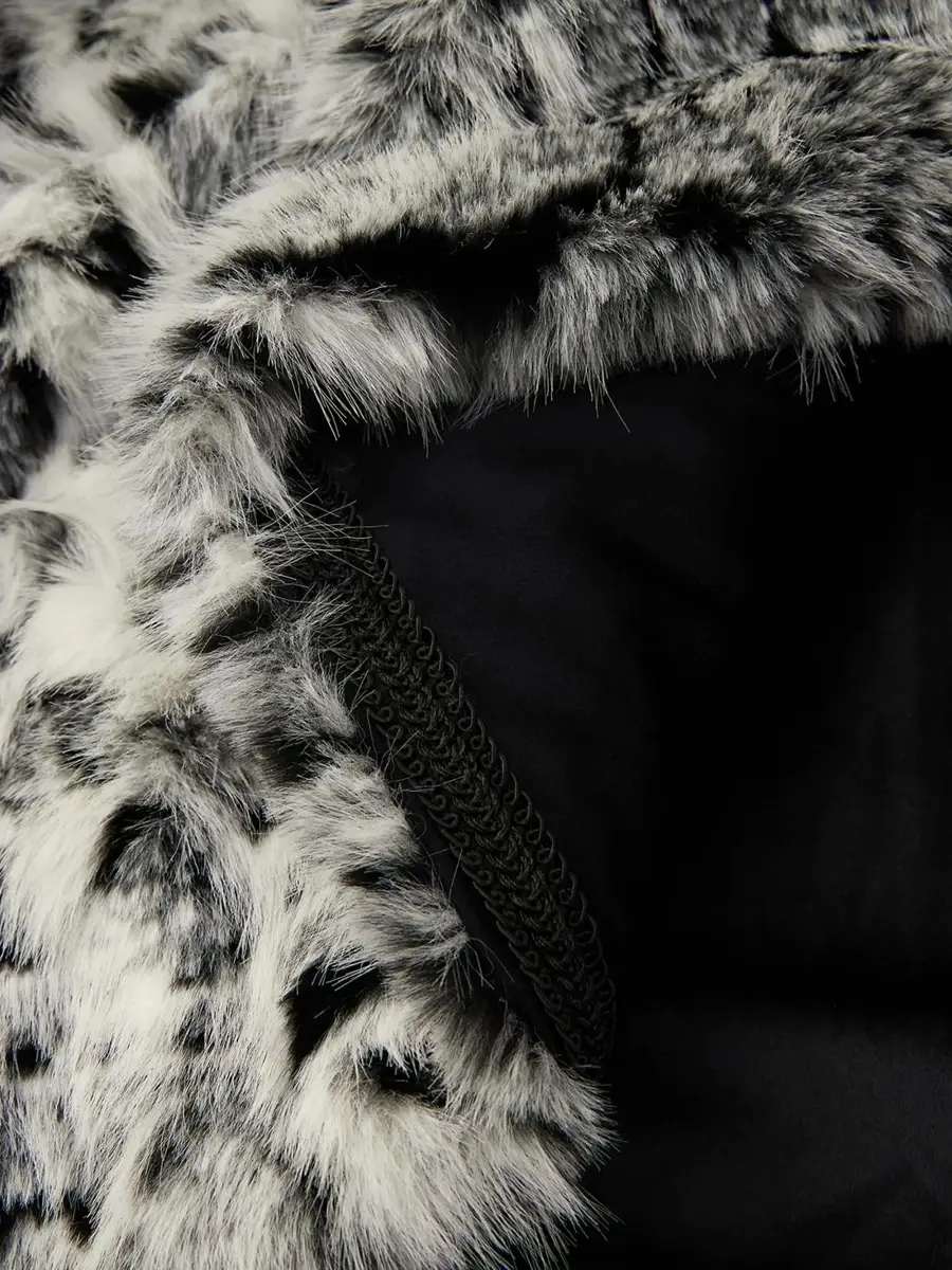Gorski Fox-Print Faux-Fur Throw Blanket | Thumbnail 2 Gorski Fox-Print Faux-Fur Throw Blanket | Thumbnail 2