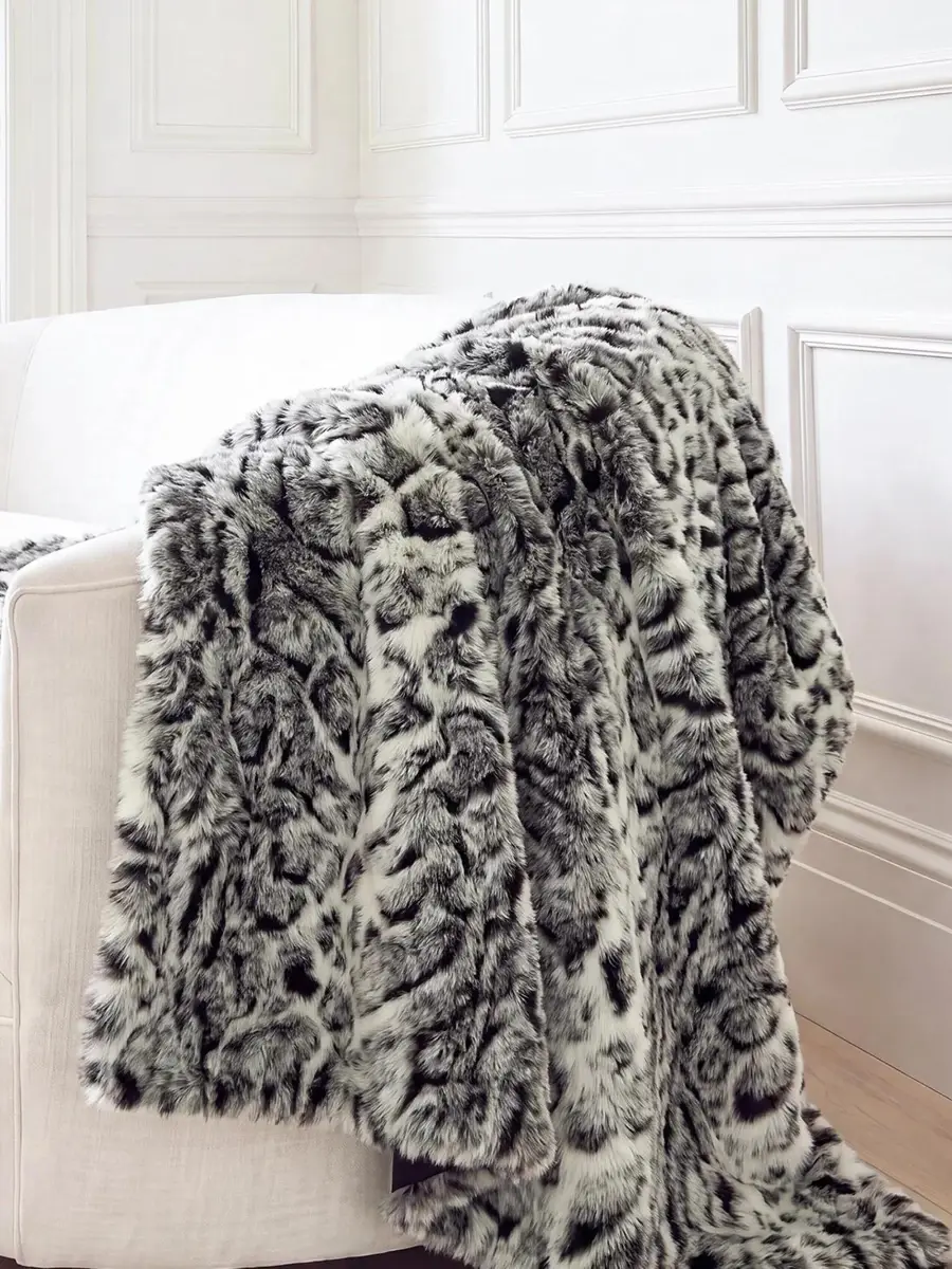 Gorski Fox-Print Faux-Fur Throw Blanket | Thumbnail 4 Gorski Fox-Print Faux-Fur Throw Blanket | Thumbnail 4