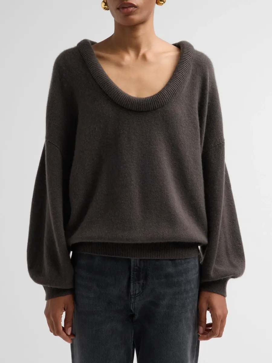 Lisa Yang Women's Doria Cashmere Scoopneck Sweater | Thumbnail 5 Lisa Yang Women's Doria Cashmere Scoopneck Sweater | Thumbnail 5