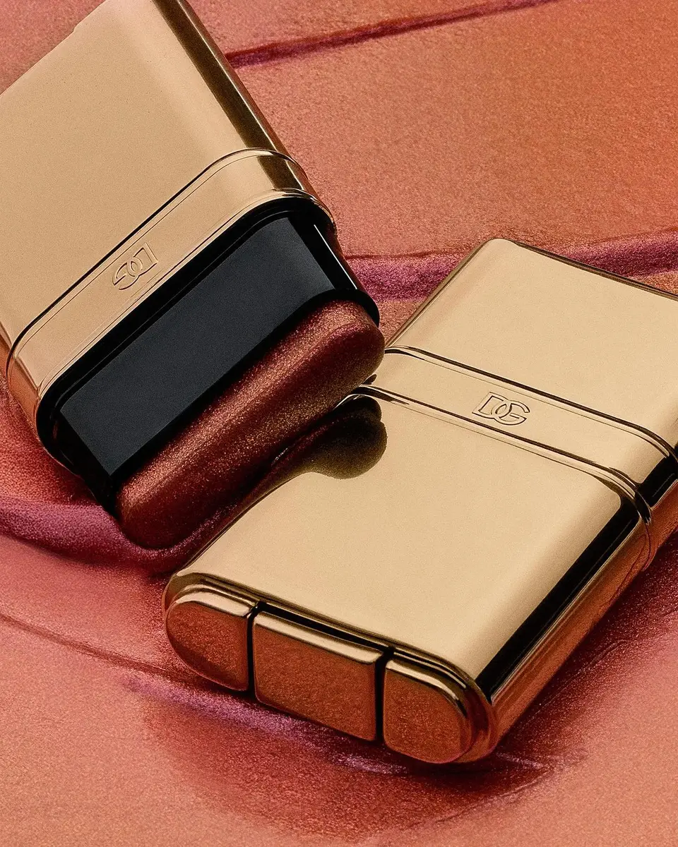 Dolce & Gabbana Beauty Glazelighter Glowpalescent All Over Highlighter | Thumbnail 7 Dolce & Gabbana Beauty Glazelighter Glowpalescent All Over Highlighter | Thumbnail 7