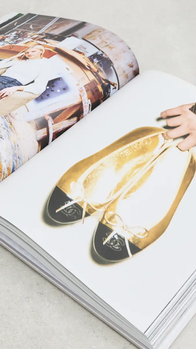 ASSOULINE The Book of Iconic Shoes | Thumbnail 4 ASSOULINE The Book of Iconic Shoes | Thumbnail 4
