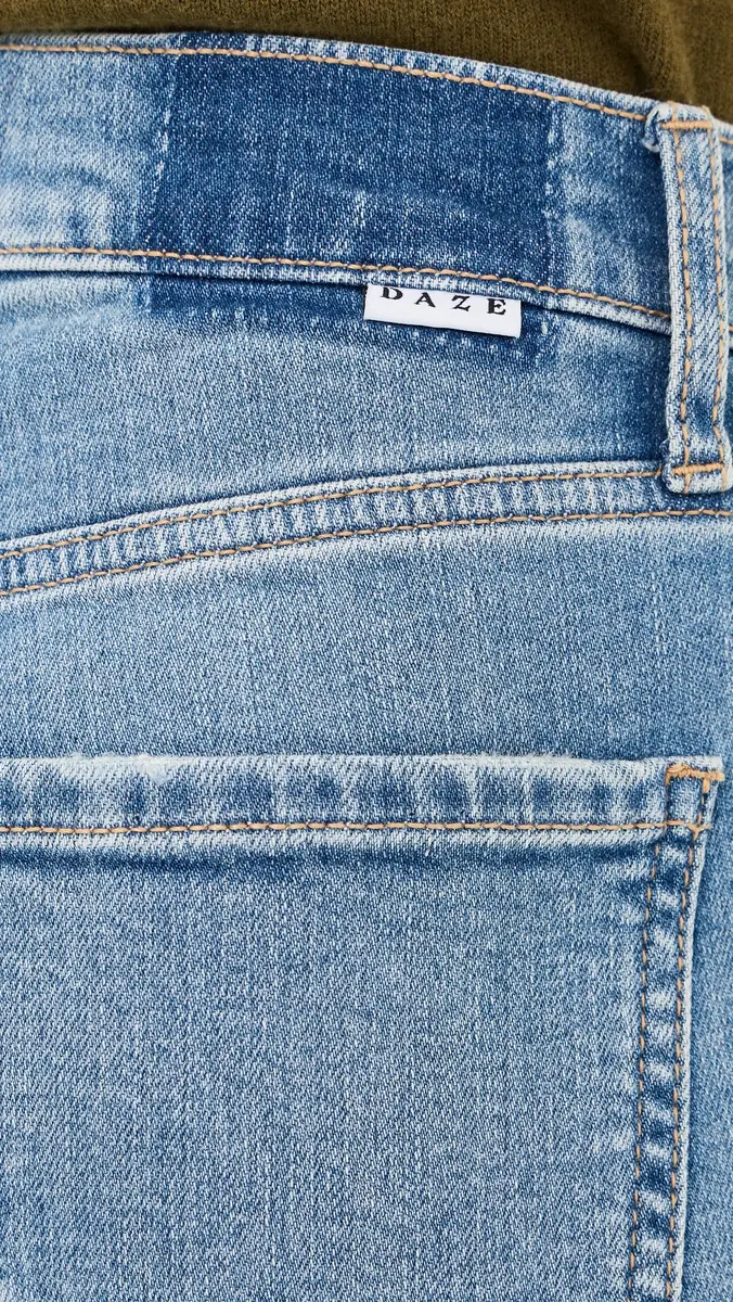 DAZE Lover Mid Flare Jeans | Thumbnail 6 DAZE Lover Mid Flare Jeans | Thumbnail 6