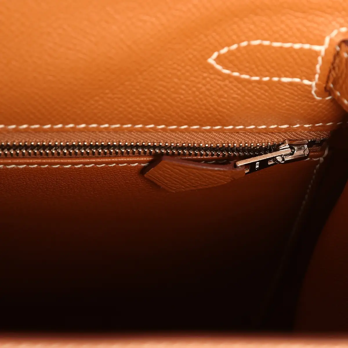 HERMÈS Pre-owned Hermes Kelly Sellier 28 Gold Epsom Palladium Hardware | Thumbnail 8 HERMÈS Pre-owned Hermes Kelly Sellier 28 Gold Epsom Palladium Hardware | Thumbnail 8