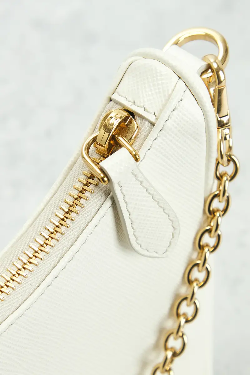 Prada Prada Saffiano Re-Edition 2005 Shoulder Bag | Thumbnail 8