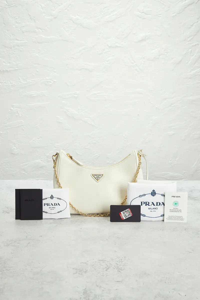 Prada Prada Saffiano Re-Edition 2005 Shoulder Bag | Thumbnail 9