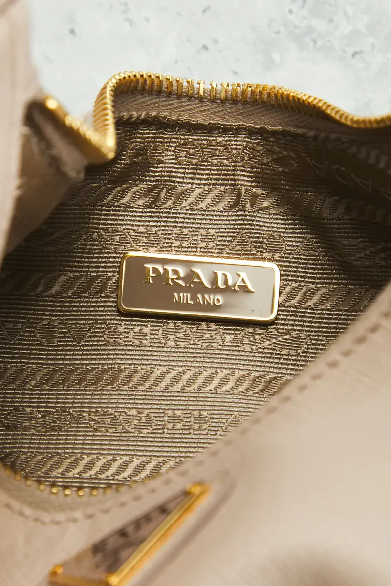 Prada Prada Saffiano Re-Edition 2005 Shoulder Bag | Thumbnail 5