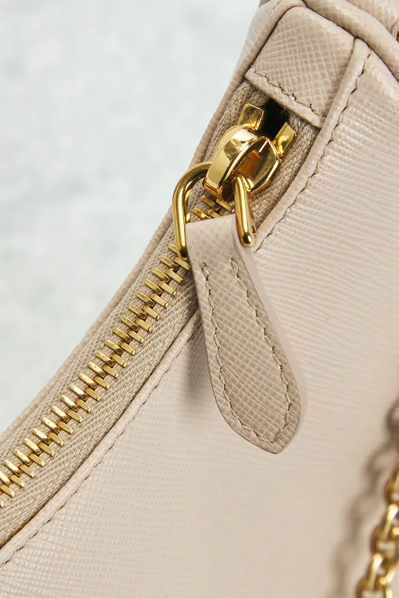 Prada Prada Saffiano Re-Edition 2005 Shoulder Bag | Thumbnail 7