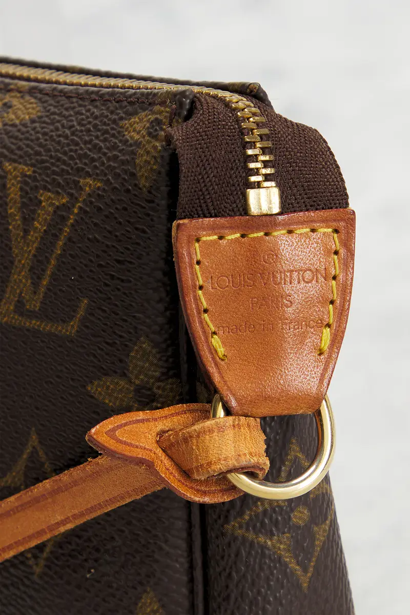 Louis Vuitton Louis Vuitton Monogram Pochette Accessoires Shoulder Bag | Thumbnail 6 Louis Vuitton Louis Vuitton Monogram Pochette Accessoires Shoulder Bag | Thumbnail 6