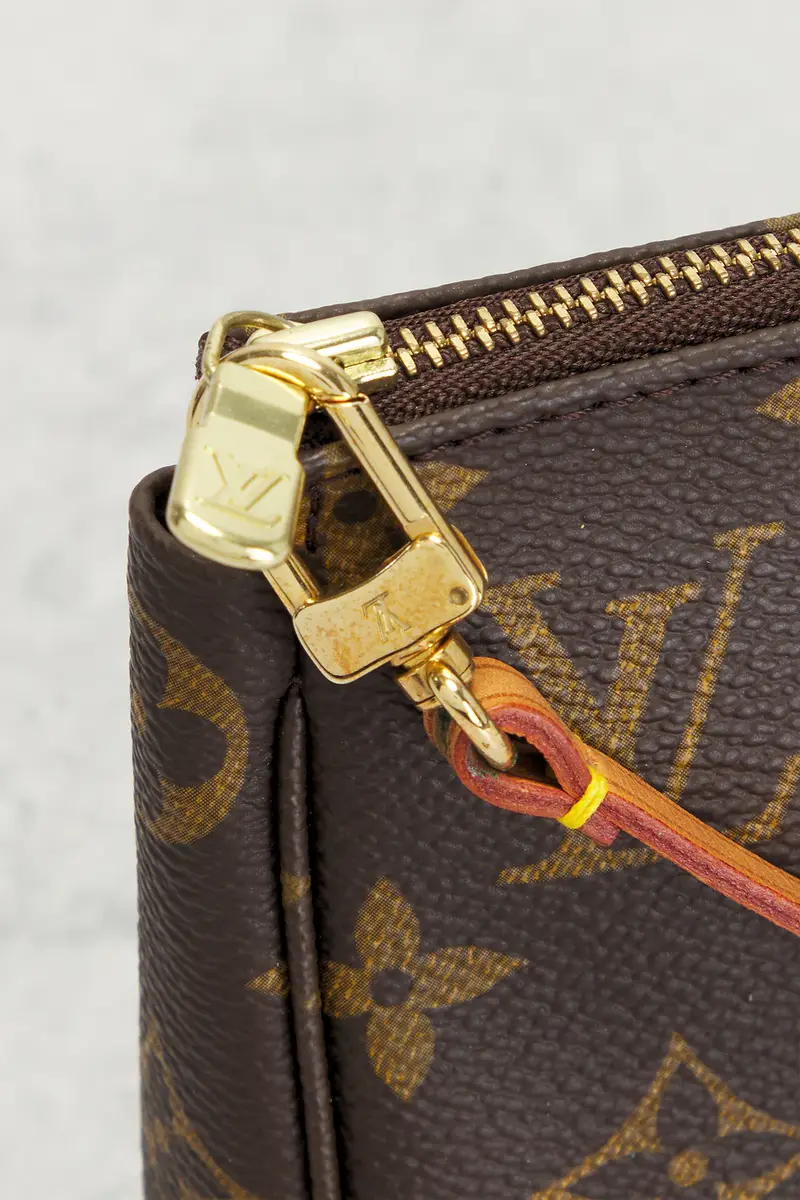 Louis Vuitton Louis Vuitton Monogram Pochette Accessoires Shoulder Bag | Thumbnail 6