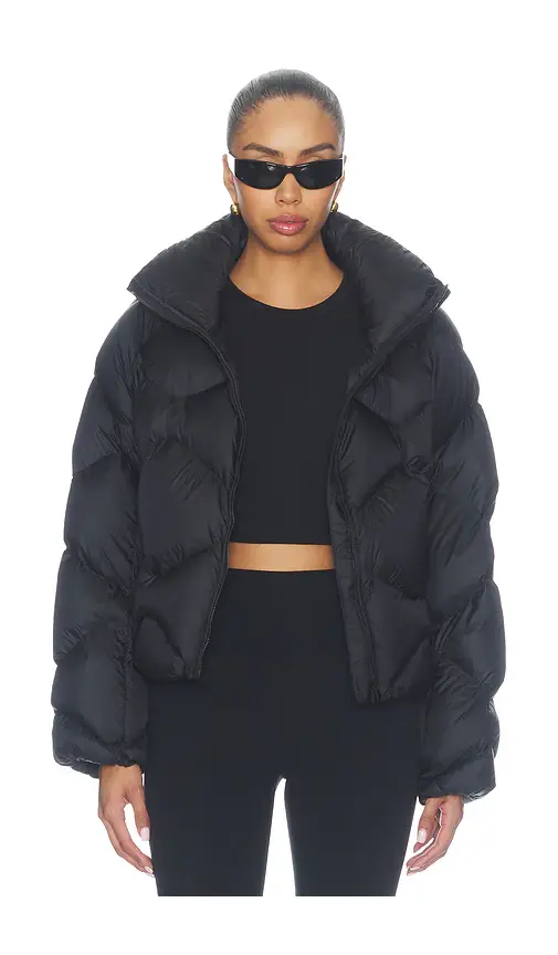 lululemon Featherweight Cropped Quilted Puffer | Thumbnail 2 lululemon Featherweight Cropped Quilted Puffer | Thumbnail 2