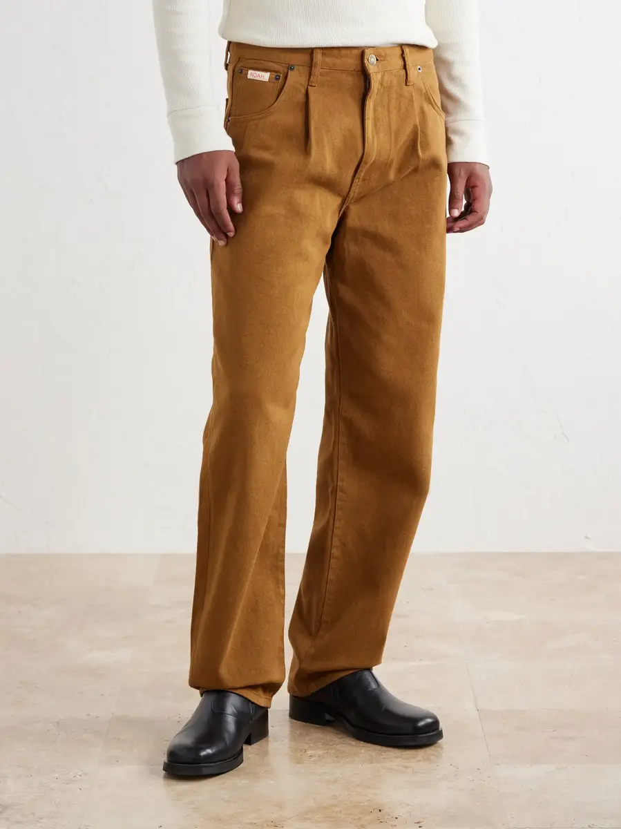 Noah Straight-Leg Pleated Organic Jeans | Thumbnail 3 Noah Straight-Leg Pleated Organic Jeans | Thumbnail 3