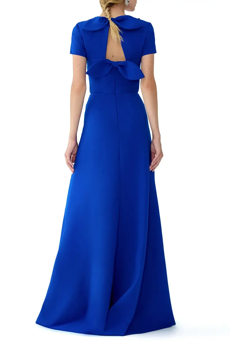 Carolina Herrera Embroidered Floral Short Sleeve Gown | Thumbnail 4
