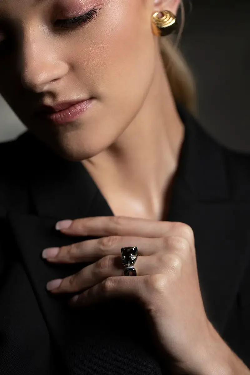 DAVID WEBB Diamond Black Cat Enamel Ring | Thumbnail 3