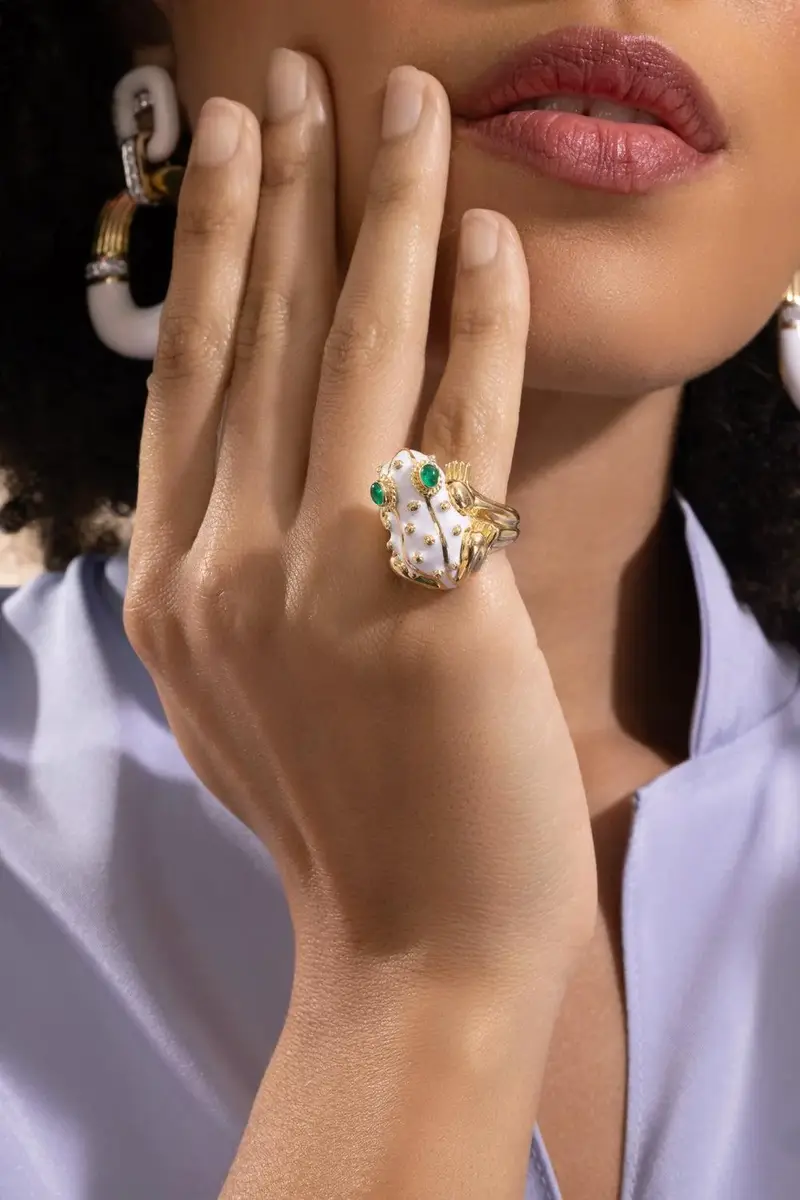 DAVID WEBB Emerald Large Frog Enamel Ring | Thumbnail 2 DAVID WEBB Emerald Large Frog Enamel Ring | Thumbnail 2