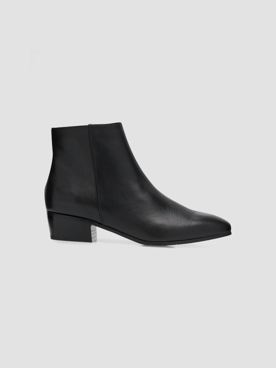 Women's Fuoco Waterproof-Leather Ankle Booties Women's Fuoco Waterproof-Leather Ankle Booties