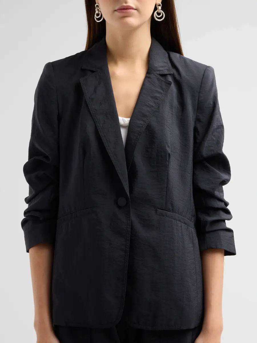 Cinq à Sept Women's Khloe Crinkled Blazer | Thumbnail 5 Cinq à Sept Women's Khloe Crinkled Blazer | Thumbnail 5