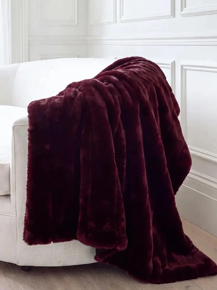 Gorski Faux-Fur Throw Blanket | Thumbnail 4 Gorski Faux-Fur Throw Blanket | Thumbnail 4