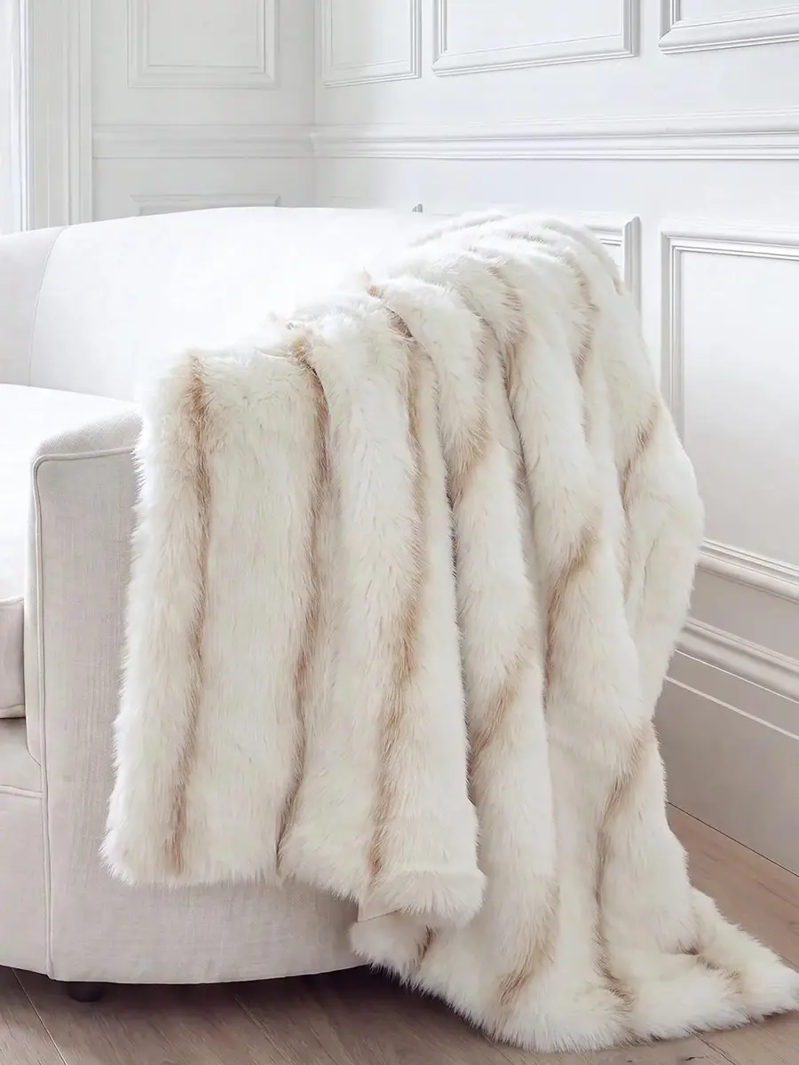 Gorski Fox-Print Faux-Fur Throw Blanket | Thumbnail 4 Gorski Fox-Print Faux-Fur Throw Blanket | Thumbnail 4