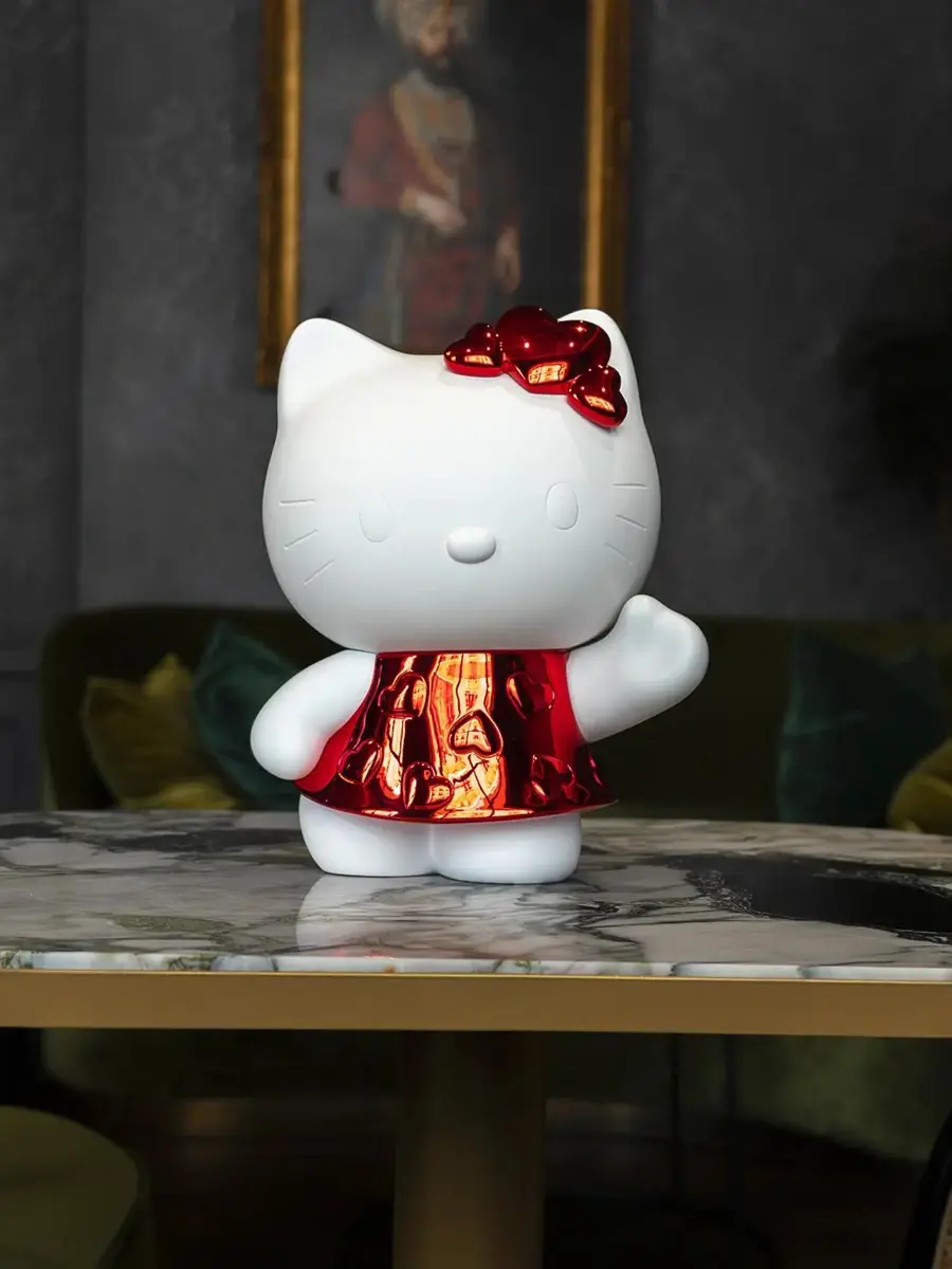 LEBLON DELIENNE Hello Kitty Heart Figurine | Thumbnail 5 LEBLON DELIENNE Hello Kitty Heart Figurine | Thumbnail 5