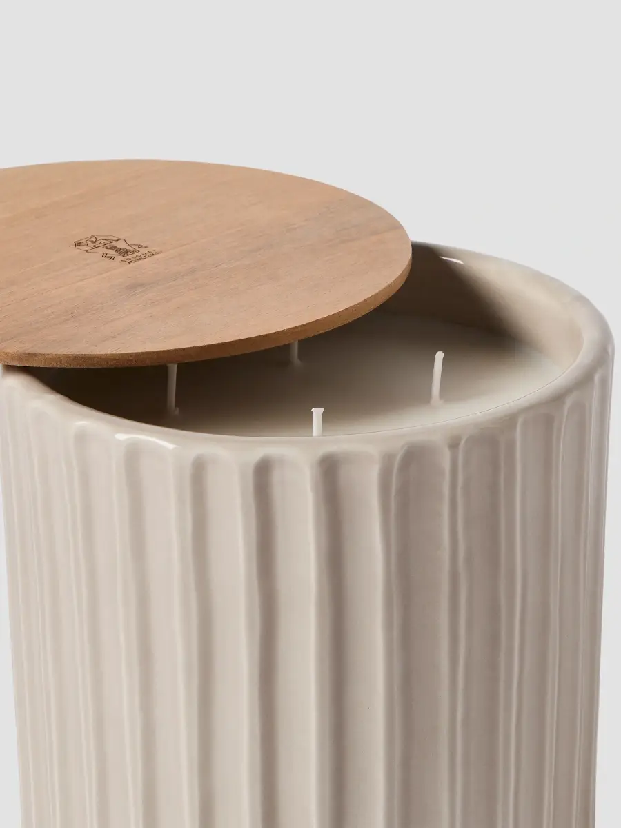 Brunello Cucinelli Large Scented Candle in Ridged Ceramic Vessel | Thumbnail 3 Brunello Cucinelli Large Scented Candle in Ridged Ceramic Vessel | Thumbnail 3