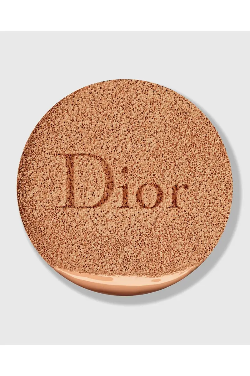 Dior Capture Totale Dreamskin Fresh & Perfect Cushion Foundation SPF 50 | Thumbnail 4 Dior Capture Totale Dreamskin Fresh & Perfect Cushion Foundation SPF 50 | Thumbnail 4