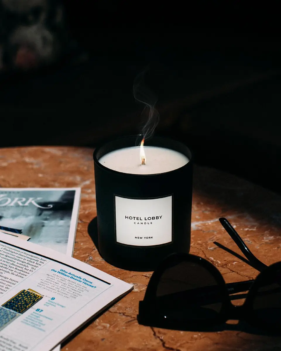 Hotel Lobby Candle New York Candle, 275g | Thumbnail 3 Hotel Lobby Candle New York Candle, 275g | Thumbnail 3