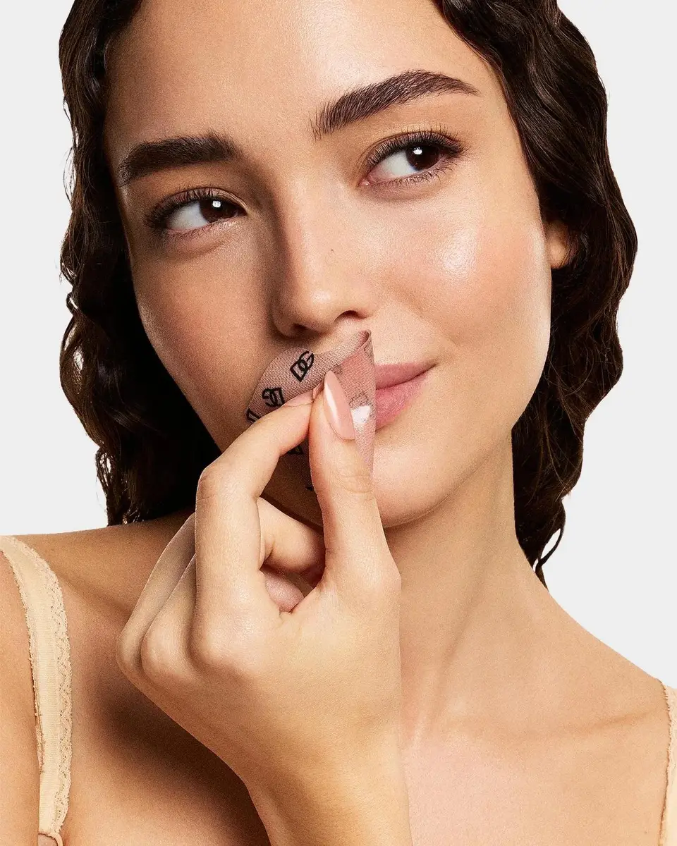 Dolce & Gabbana Beauty Nouri-Kiss Petal Lip Patches | Thumbnail 4 Dolce & Gabbana Beauty Nouri-Kiss Petal Lip Patches | Thumbnail 4