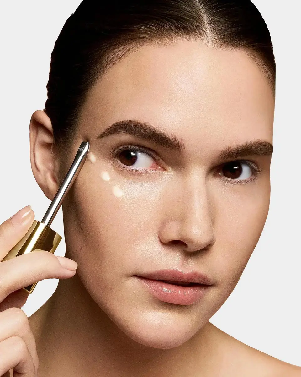 Dolce & Gabbana Beauty Ever-Youth Gold Peptides Eye Serum | Thumbnail 3 Dolce & Gabbana Beauty Ever-Youth Gold Peptides Eye Serum | Thumbnail 3