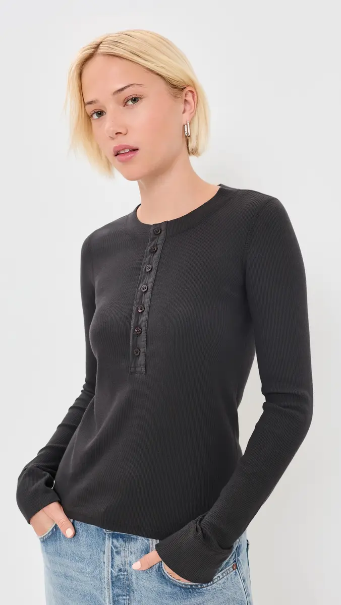 AMO Calla Henley Tee | Thumbnail 2