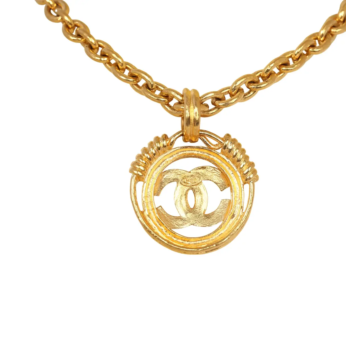 Chanel Vintage Chanel CC Medallion Chunky Chain Pendant Necklace Gold Plated Hardware | Thumbnail 5