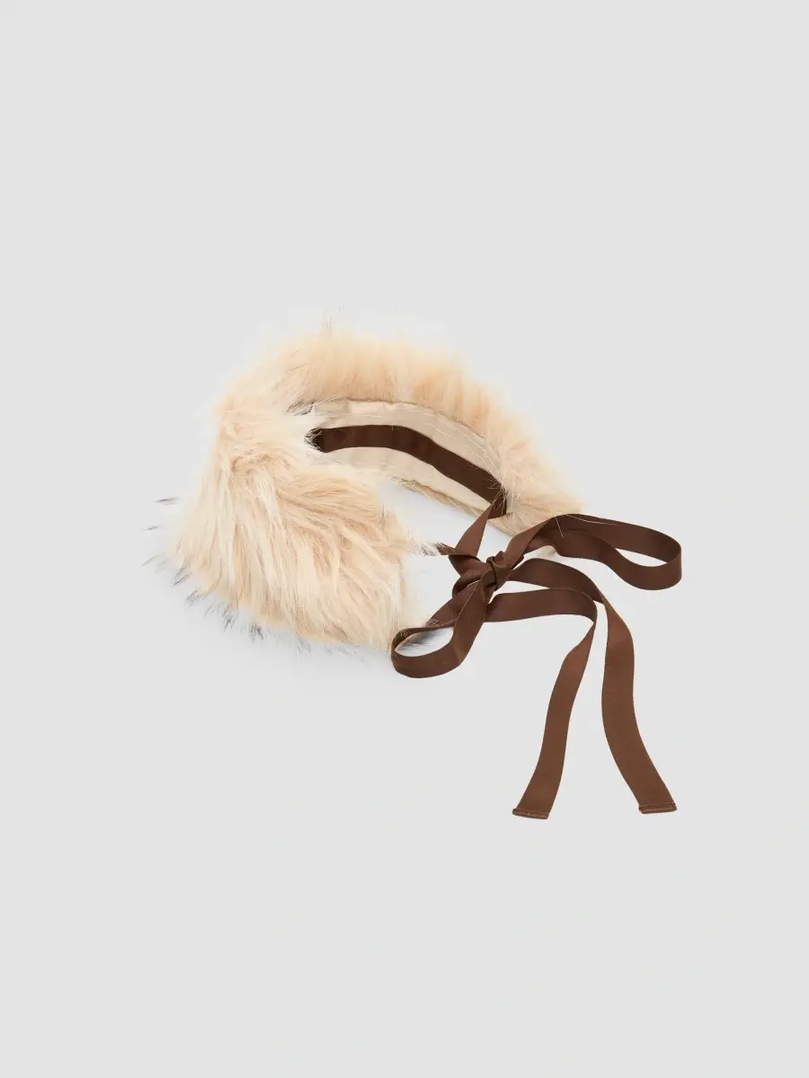 Aknvas Women's Faux Fur Choker | Thumbnail 4 Aknvas Women's Faux Fur Choker | Thumbnail 4