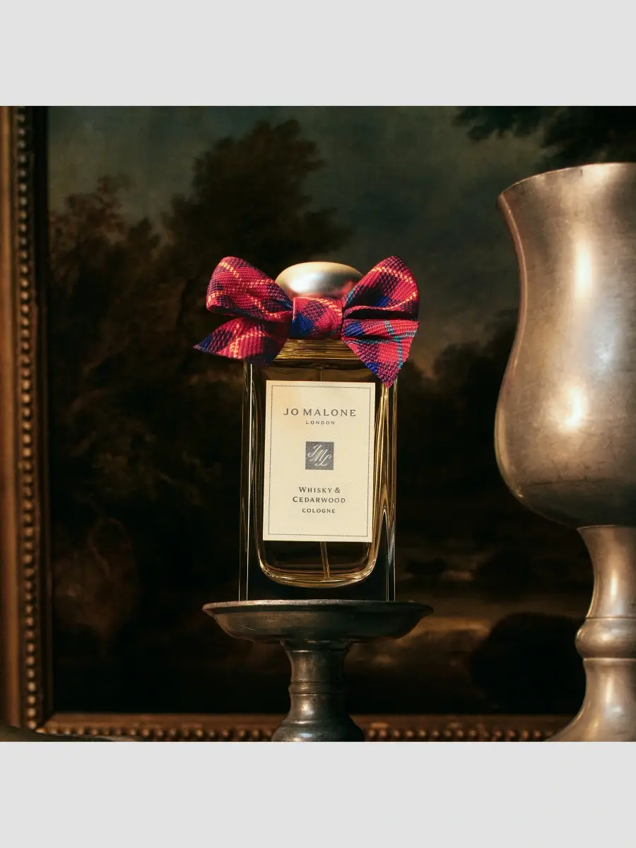 Jo Malone London Limited-Edition Whisky & Cedarwood Cologne | Thumbnail 3 Jo Malone London Limited-Edition Whisky & Cedarwood Cologne | Thumbnail 3