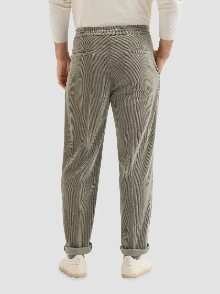 Brunello Cucinelli Men's Garment-Dyed Trousers in Cotton Corduroy - Brown | Thumbnail 3
