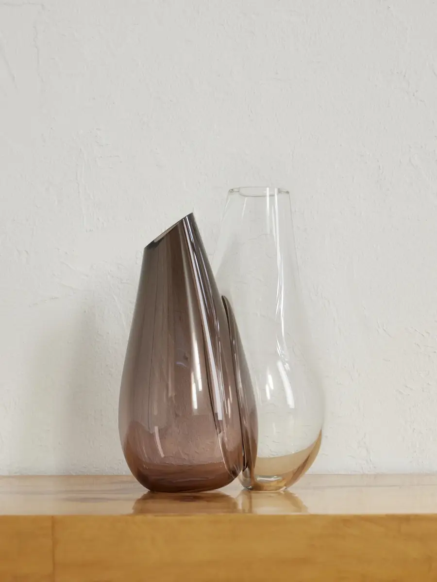 The Garnered Laura Mckinley Penumbra Glass Vase - Men