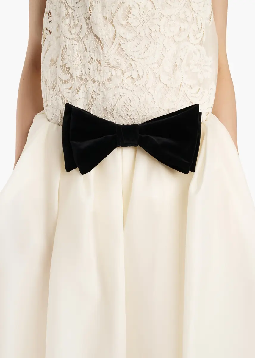 Khaite Enid Bow Brooch In Black | Thumbnail 4