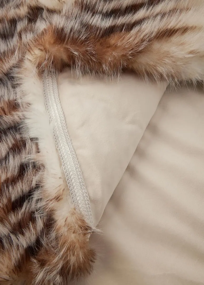 Lyla Grant Chevron Faux Fox Throw, 60" x 72" | Thumbnail 3 Lyla Grant Chevron Faux Fox Throw, 60" x 72" | Thumbnail 3