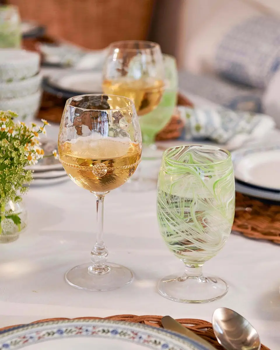 Juliska Graham White Wine Glass | Thumbnail 3 Juliska Graham White Wine Glass | Thumbnail 3