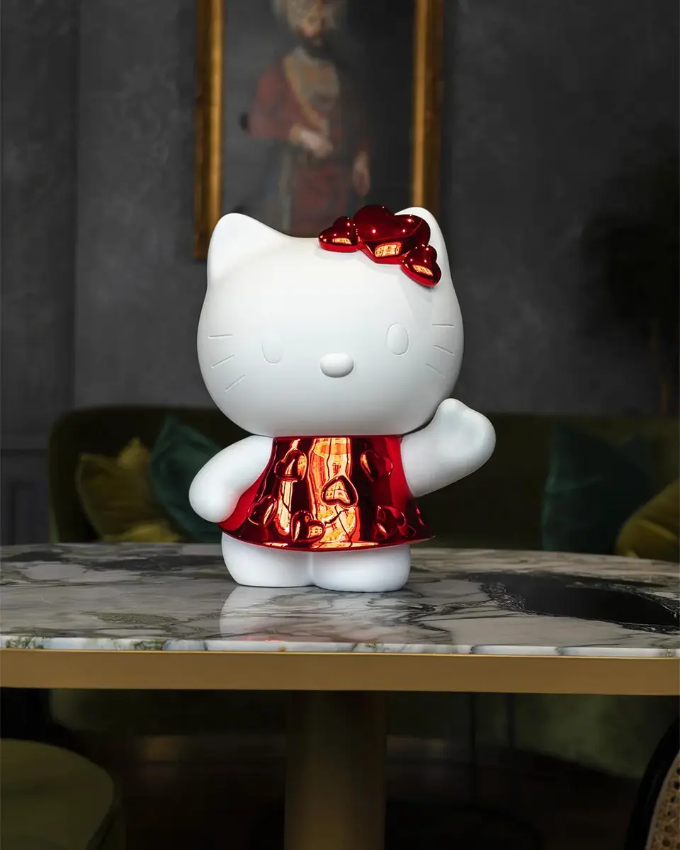 LEBLON DELIENNE Hello Kitty Heart Small Figurine, Chromed | Thumbnail 5 LEBLON DELIENNE Hello Kitty Heart Small Figurine, Chromed | Thumbnail 5