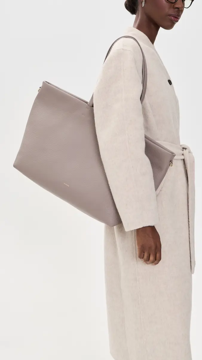 Cuyana Classic Easy Zipper Tote | Thumbnail 3