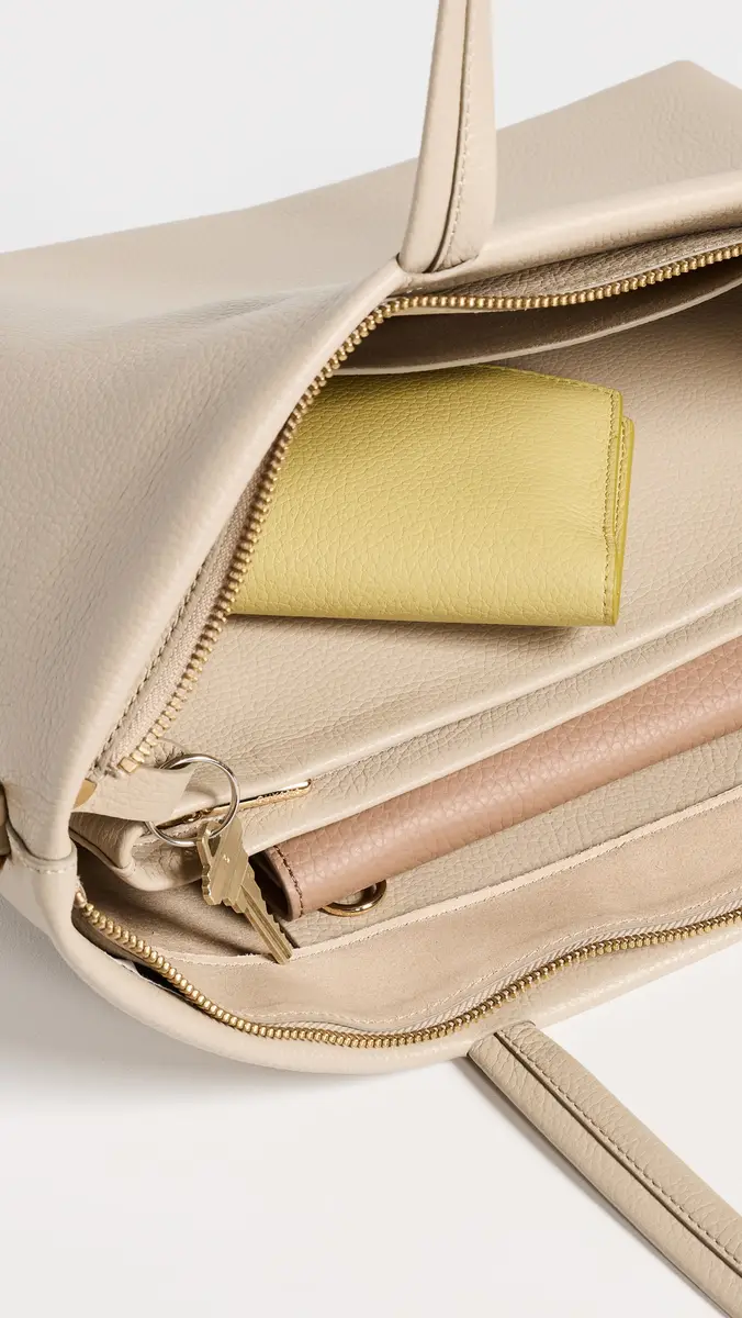 Cuyana Small Easy Zipper Tote | Thumbnail 6 Cuyana Small Easy Zipper Tote | Thumbnail 6
