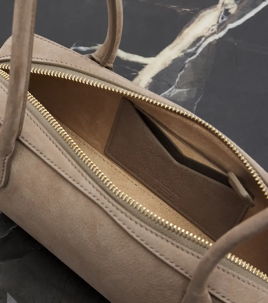 Alaïa Alaïa Le Teckel Small leather shoulder bag | Thumbnail 3 Alaïa Alaïa Le Teckel Small leather shoulder bag | Thumbnail 3